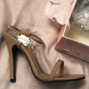 Nude Touch Up Shoes by Benjamin Walk size 7.5 new